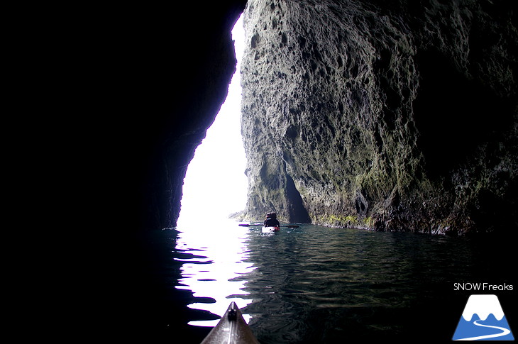 真夏の北海道・小樽塩谷 シーカヤックで目指せ『青の洞窟』！